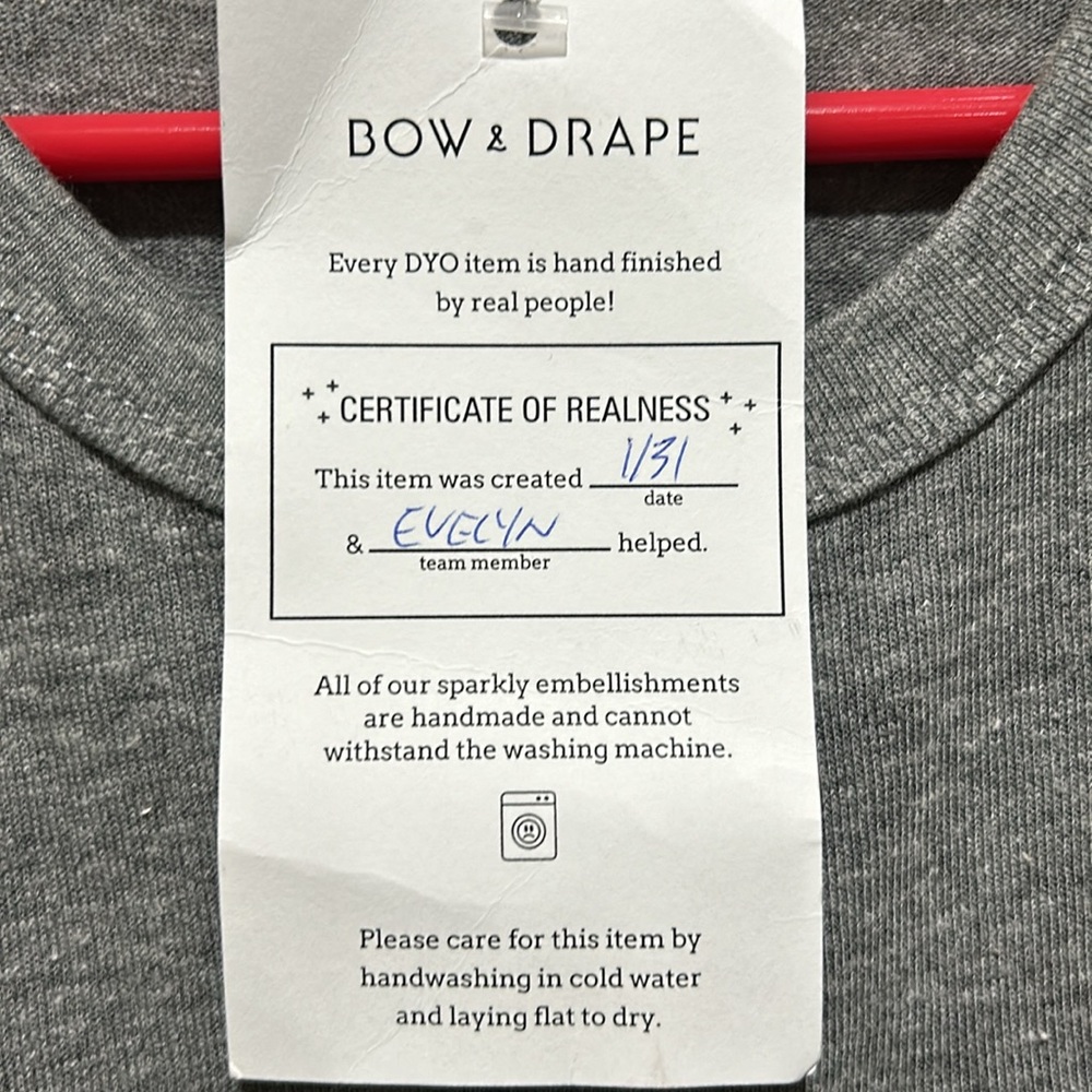 Bow & Drape Sequin Graphic Tshirt XL - Picture 3 of 3